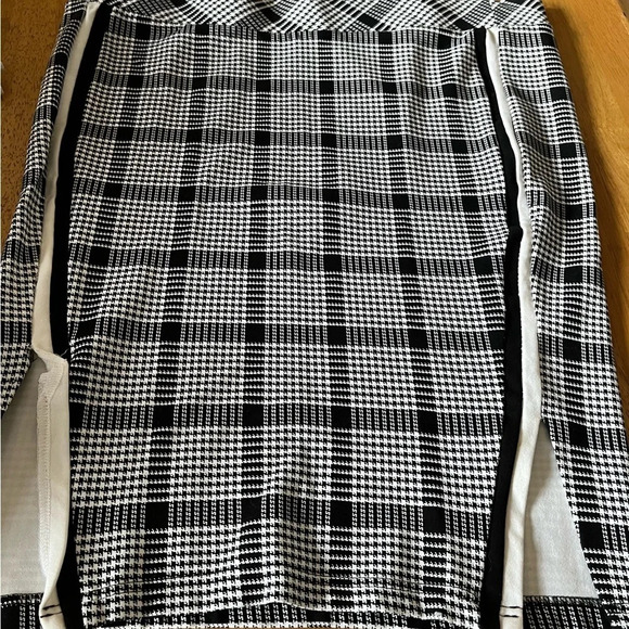 Torrid skirt black and white, size1 (XL). - Picture 1 of 4